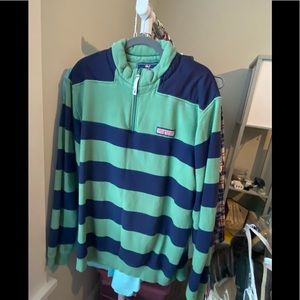 Large quarter zip vineyard vine pull over